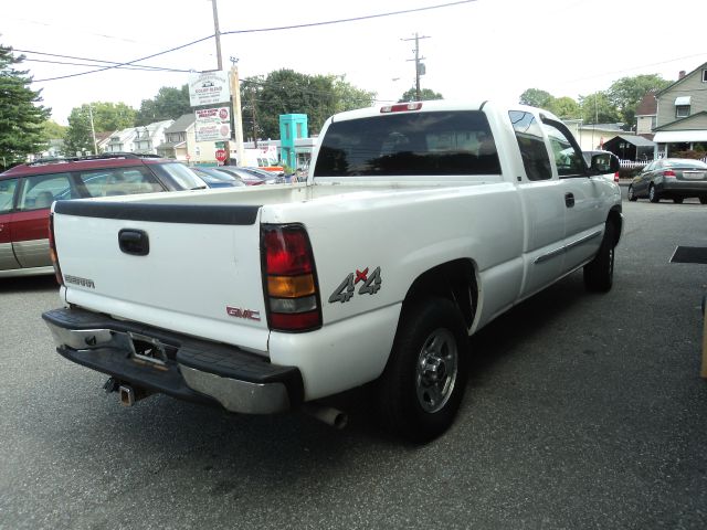 2004 GMC Sierra 1500 Standard 4X4 Hardtop