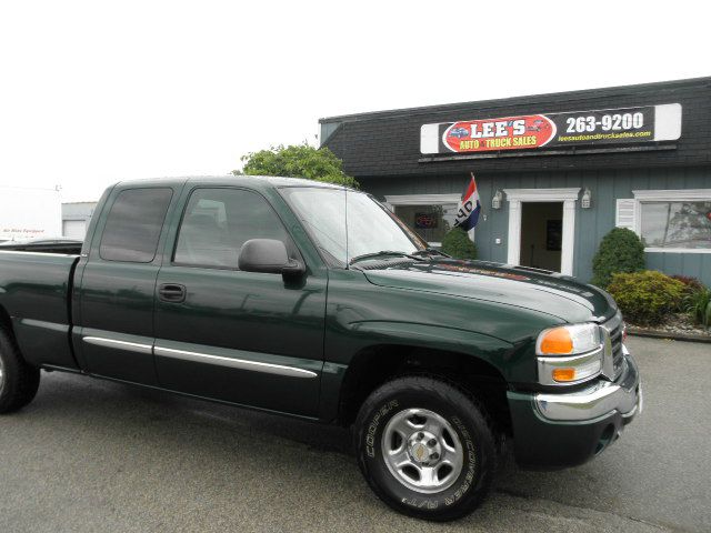 2004 GMC Sierra 1500 Standard 4X4 Hardtop