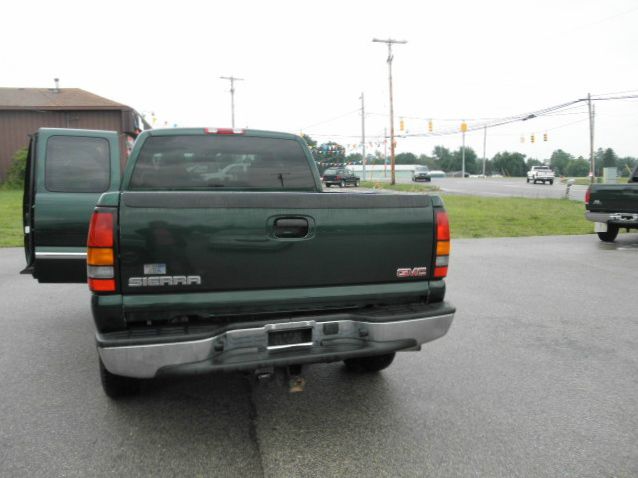 2004 GMC Sierra 1500 Standard 4X4 Hardtop