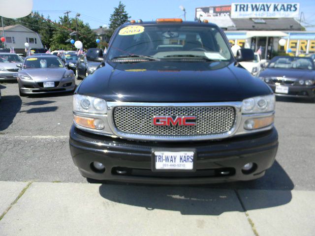 2004 GMC Sierra 1500 LE Sedan