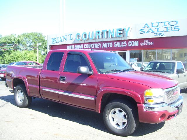 2004 GMC Sierra 1500 Standard 4X4 Hardtop