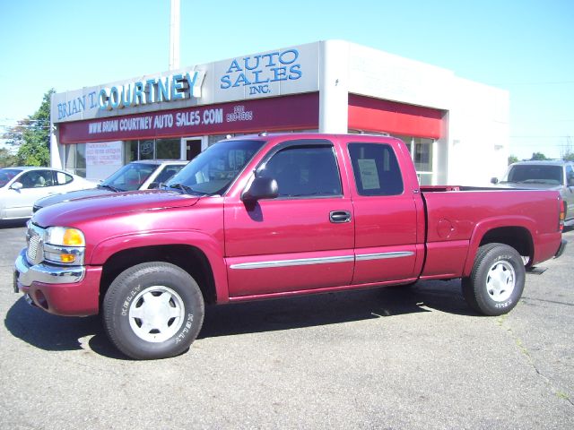 2004 GMC Sierra 1500 Standard 4X4 Hardtop