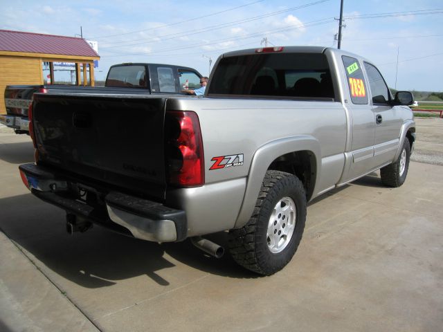 2005 GMC Sierra 1500 Sedan Sport S Navigation