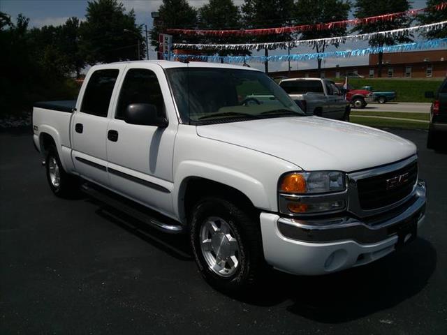 2005 GMC Sierra 1500 CREW CAB XLT Lariat