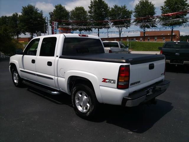 2005 GMC Sierra 1500 CREW CAB XLT Lariat