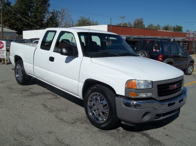 2005 GMC Sierra 1500 4dr Sdn 2.5L Turbo AWD