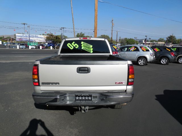 2005 GMC Sierra 1500 Ram 3500 Diesel 2-WD