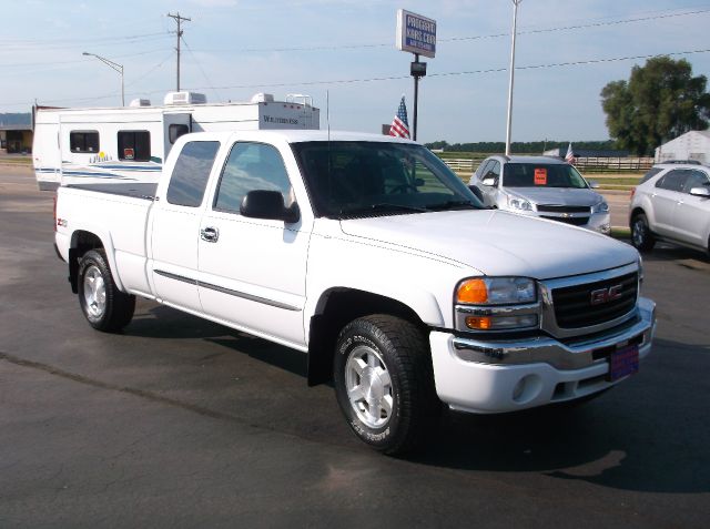 2005 GMC Sierra 1500 Standard 4X4 Hardtop