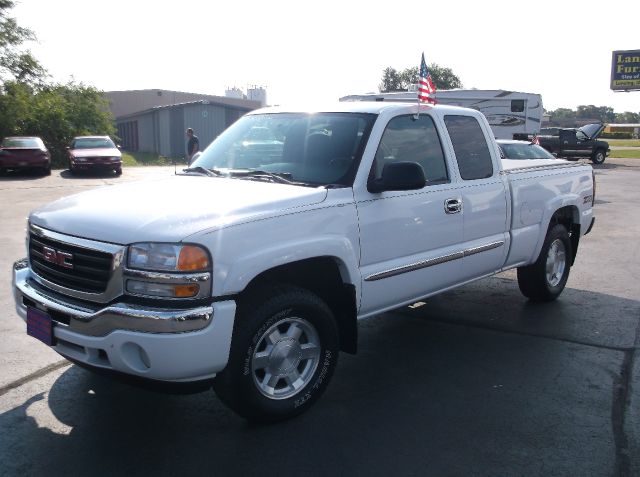 2005 GMC Sierra 1500 Standard 4X4 Hardtop