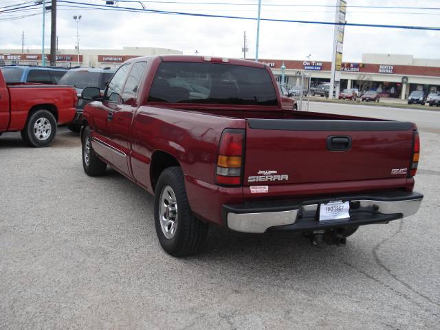 2005 GMC Sierra 1500 V8 R-design