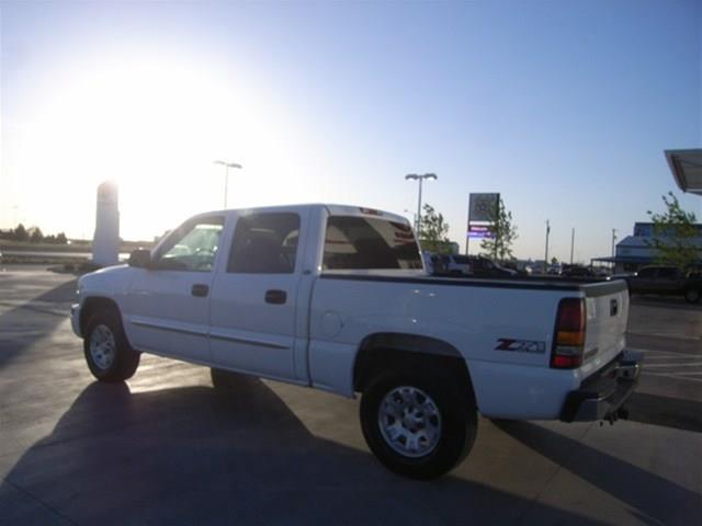 2005 GMC Sierra 1500 Unknown