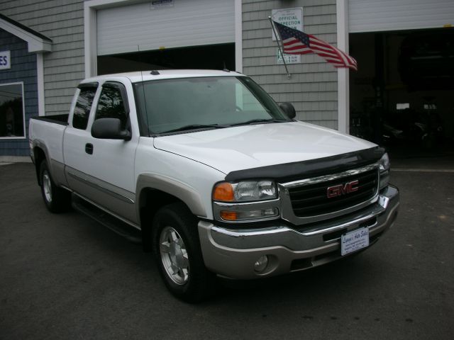 2005 GMC Sierra 1500 Supercrew 139 Inch King Ranch Truck