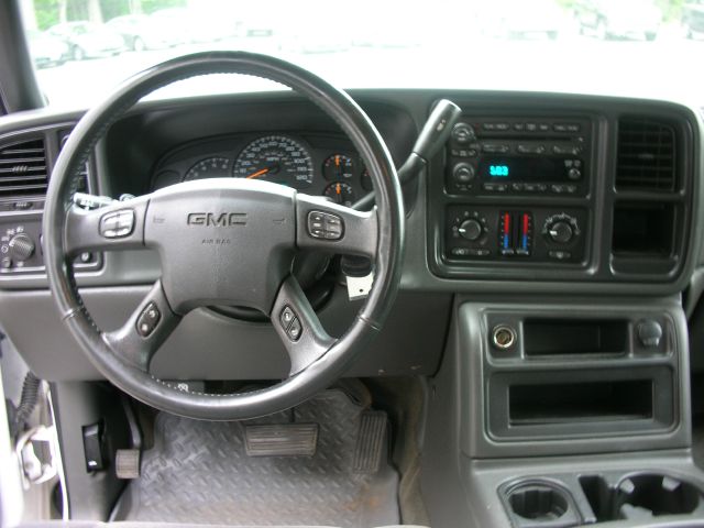 2005 GMC Sierra 1500 Supercrew 139 Inch King Ranch Truck