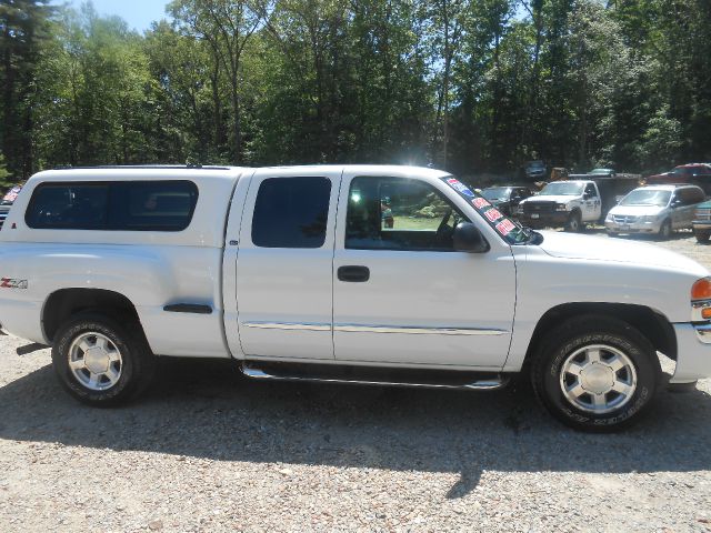 2005 GMC Sierra 1500 3.6 AT 4WD LS