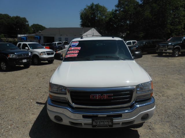 2005 GMC Sierra 1500 3.6 AT 4WD LS