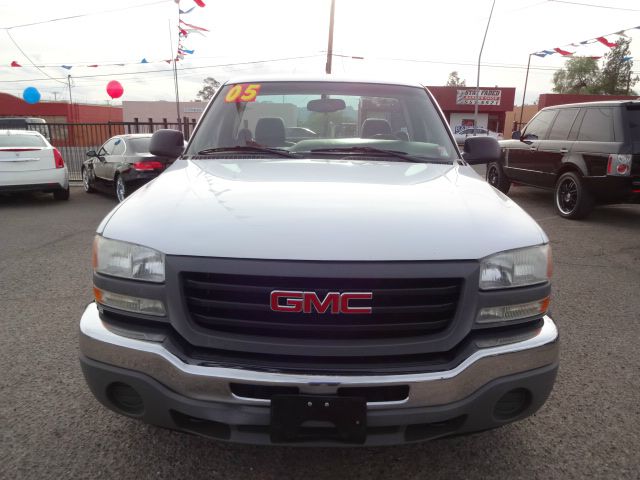 2005 GMC Sierra 1500 Short Box Standard