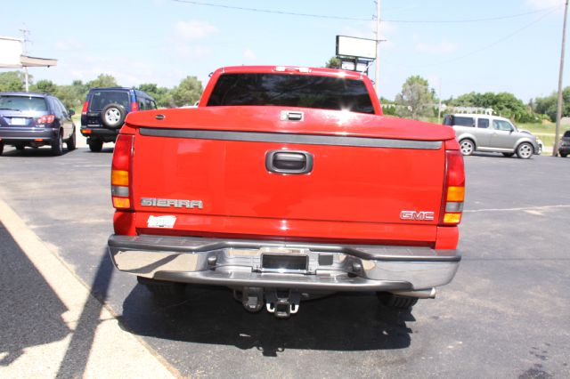 2005 GMC Sierra 1500 Standard 4X4 Hardtop