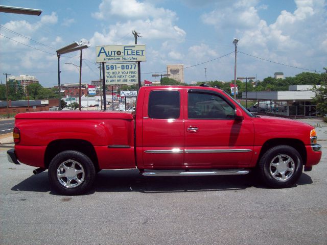 2005 GMC Sierra 1500 SES LOW Miles