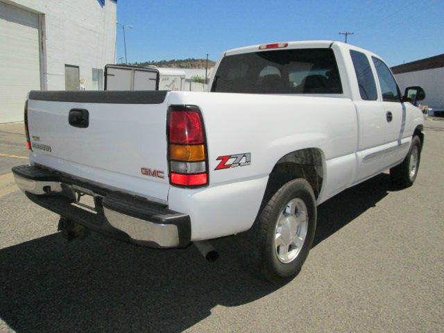 2005 GMC Sierra 1500 4DR SUV AT