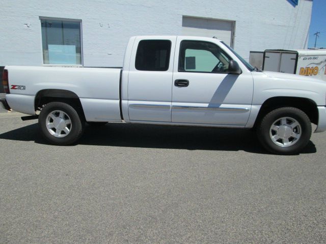 2005 GMC Sierra 1500 4DR SUV AT