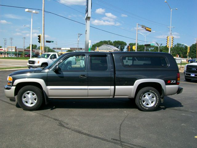 2005 GMC Sierra 1500 Standard 4X4 Hardtop