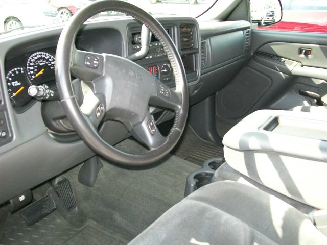 2005 GMC Sierra 1500 Standard 4X4 Hardtop