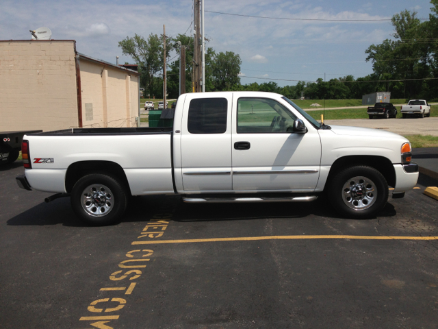 2005 GMC Sierra 1500 Standard 4X4 Hardtop