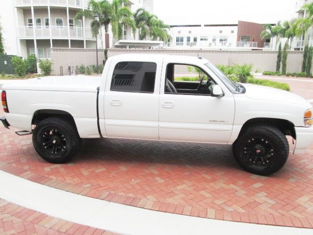 2005 GMC Sierra 1500 4WD 4dr AT