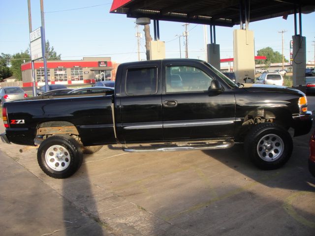 2005 GMC Sierra 1500 Standard 4X4 Hardtop