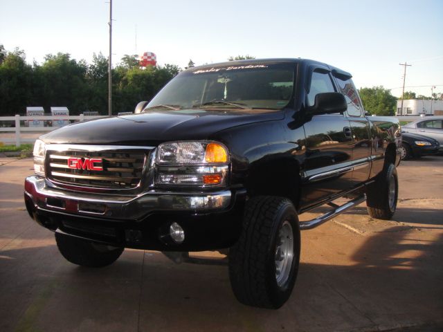 2005 GMC Sierra 1500 Standard 4X4 Hardtop