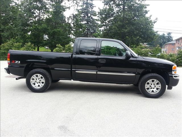 2006 GMC Sierra 1500 SLE Sierra 2WD