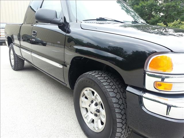 2006 GMC Sierra 1500 SLE Sierra 2WD