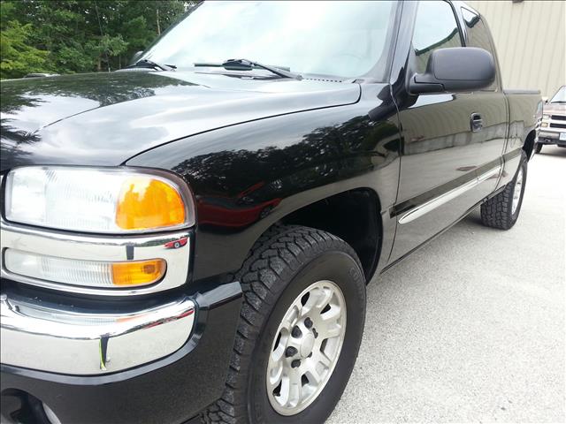 2006 GMC Sierra 1500 SLE Sierra 2WD