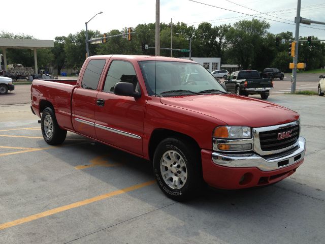 2006 GMC Sierra 1500 4WD LX AT