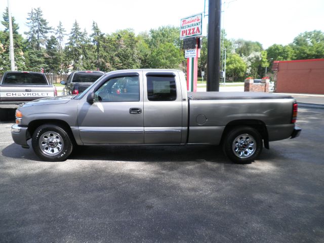 2006 GMC Sierra 1500 4WD LX AT