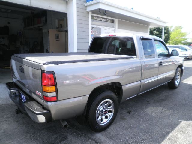 2006 GMC Sierra 1500 4WD LX AT