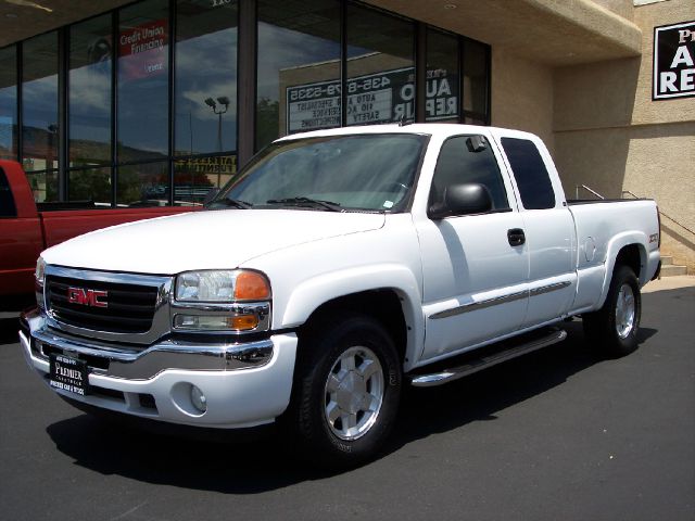 2006 GMC Sierra 1500 250H Premium Sedan 4D