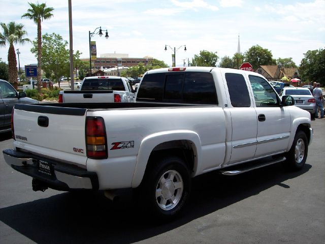 2006 GMC Sierra 1500 250H Premium Sedan 4D