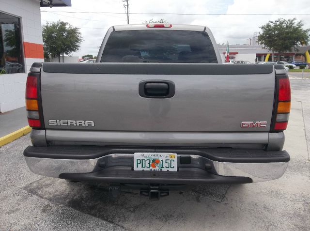 2006 GMC Sierra 1500 Slt-2nd Bench-4wd-sunroof-6 CD BOSE