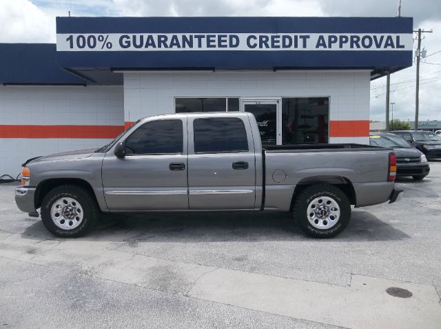 2006 GMC Sierra 1500 Slt-2nd Bench-4wd-sunroof-6 CD BOSE