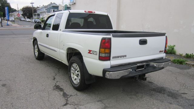 2006 GMC Sierra 1500 CREW CAB DRW WRK T