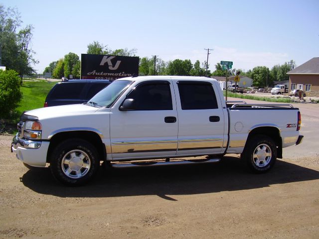 2006 GMC Sierra 1500 4dr Sdn Touring Signature RWD Sedan