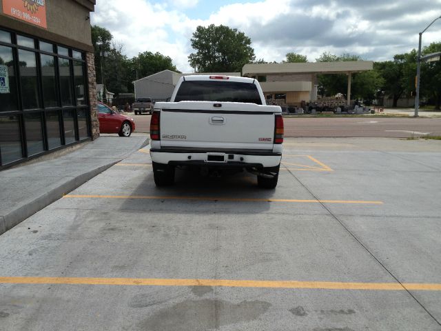 2006 GMC Sierra 1500 SLE Sierra 2WD