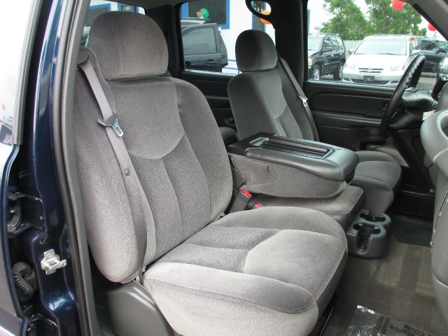 2006 GMC Sierra 1500 XLE Passenger Van