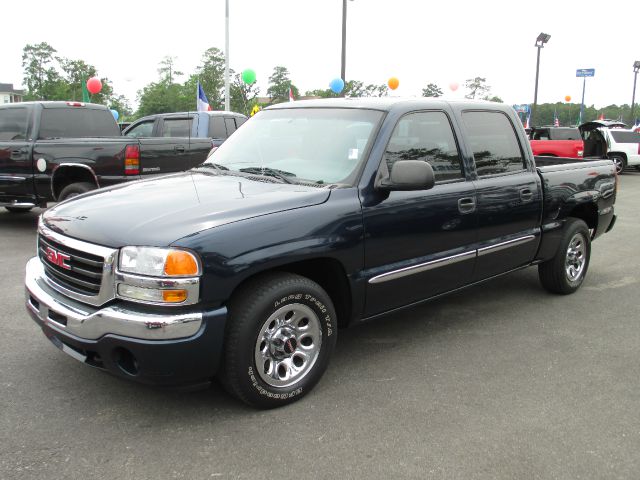 2006 GMC Sierra 1500 XLE Passenger Van