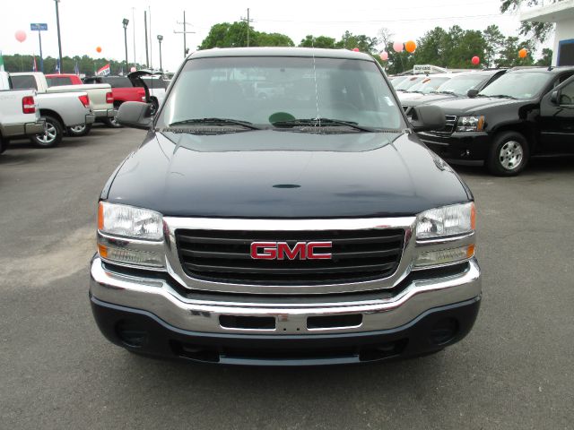 2006 GMC Sierra 1500 XLE Passenger Van