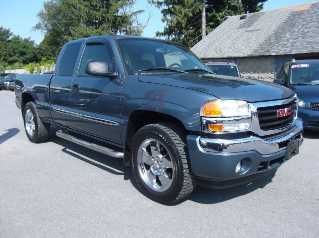 2006 GMC Sierra 1500 4WD EXT LT