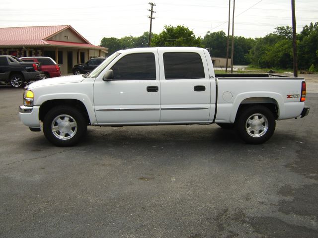 2006 GMC Sierra 1500 SLE Sierra 2WD