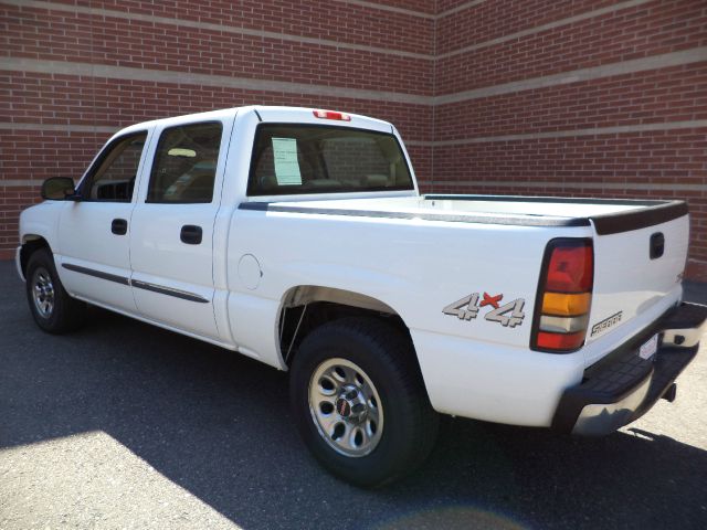 2006 GMC Sierra 1500 4WD Value - 200A