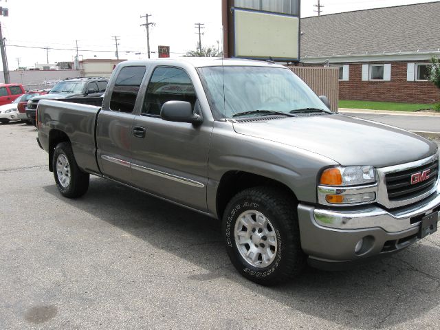 2006 GMC Sierra 1500 250H Premium Sedan 4D